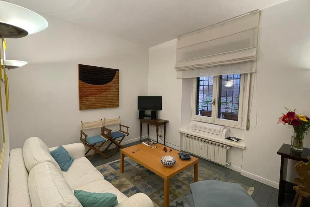 Vicolo San Trifone By Hili Apartment Rome Exterior photo